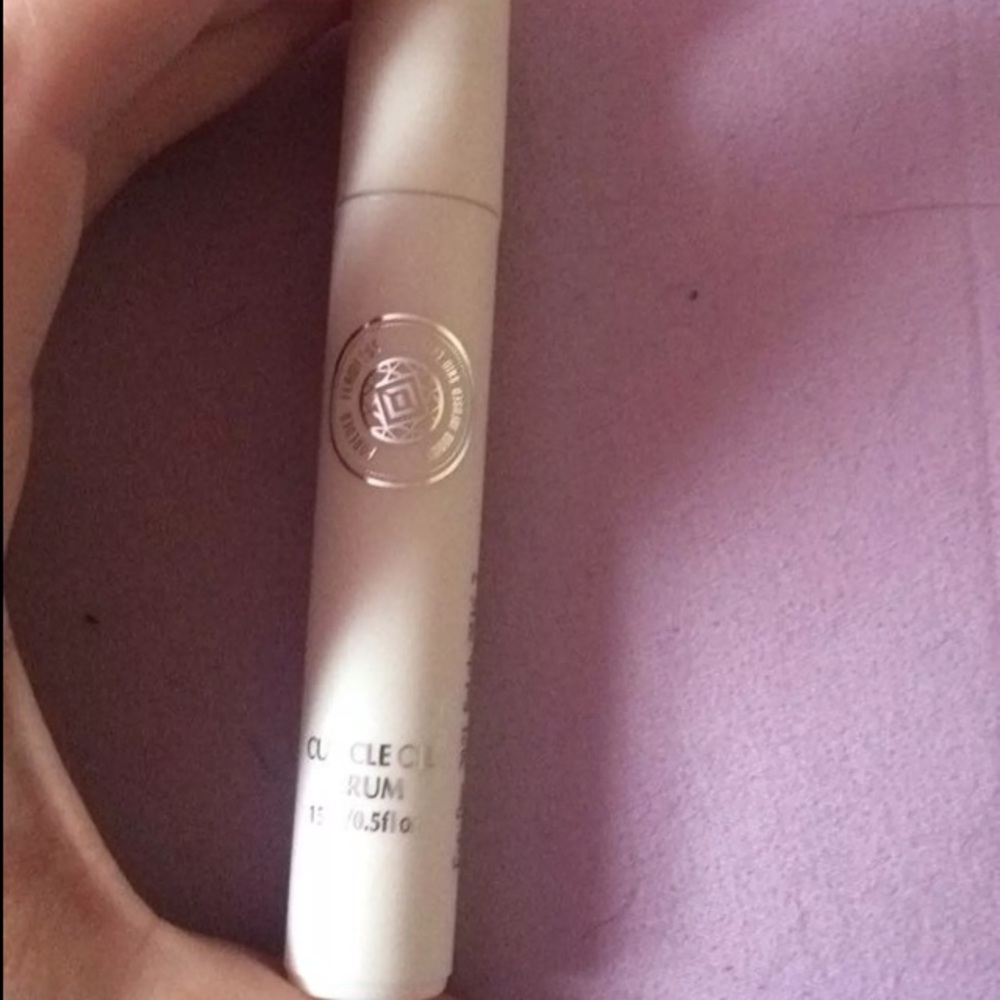 Forever Flawless cuticle oil